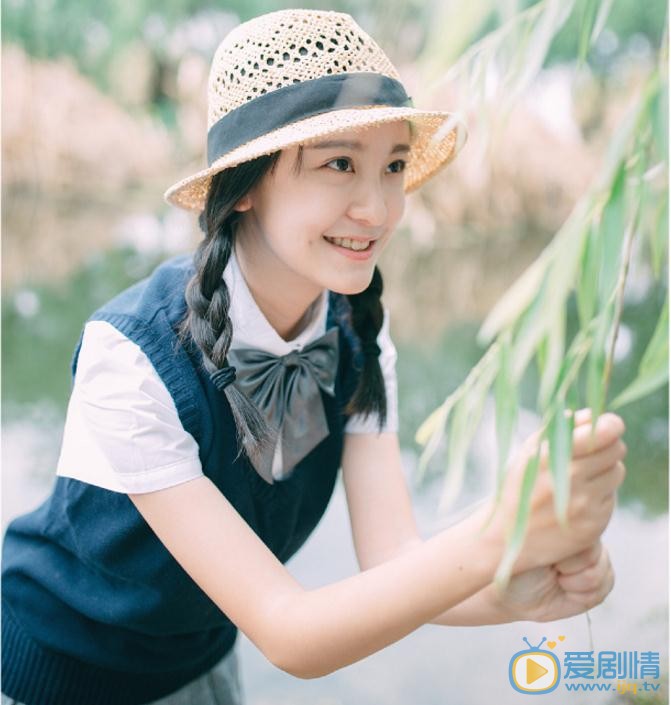 王歆霆校园写真 王歆霆高清写真_王歆霆高清剧照