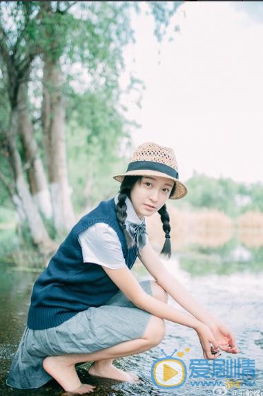 王歆霆校园写真 王歆霆高清写真_王歆霆高清剧照