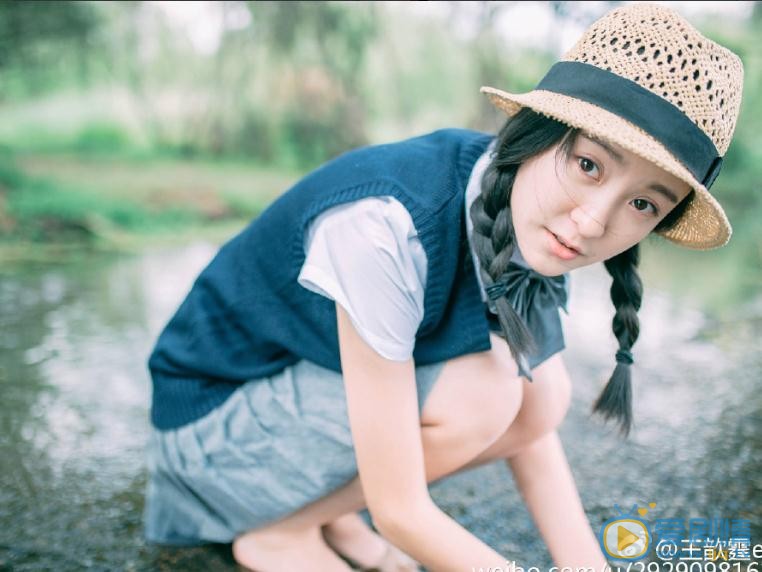 王歆霆校园写真 王歆霆高清写真_王歆霆高清剧照