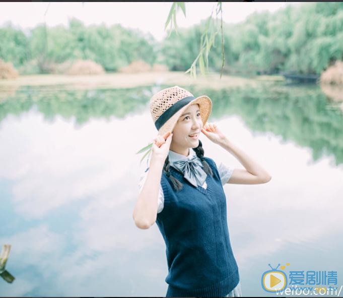 王歆霆校园写真 王歆霆高清写真_王歆霆高清剧照