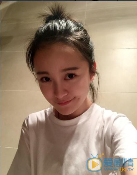 王歆霆自拍写真 王歆霆高清写真_王歆霆高清剧照