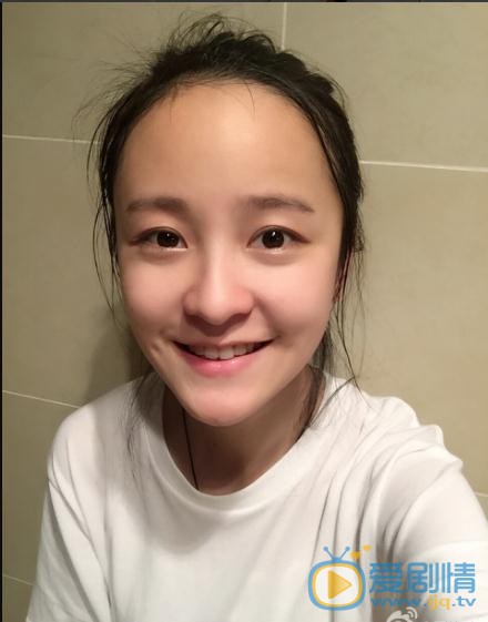 王歆霆自拍写真 王歆霆高清写真_王歆霆高清剧照