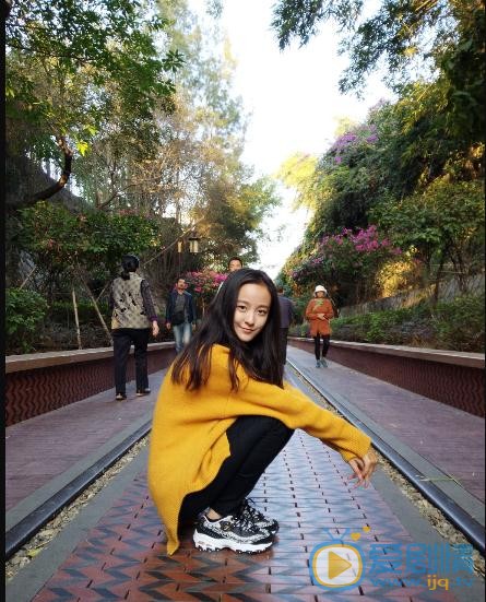 王歆霆街拍写真 王歆霆高清写真_王歆霆高清剧照