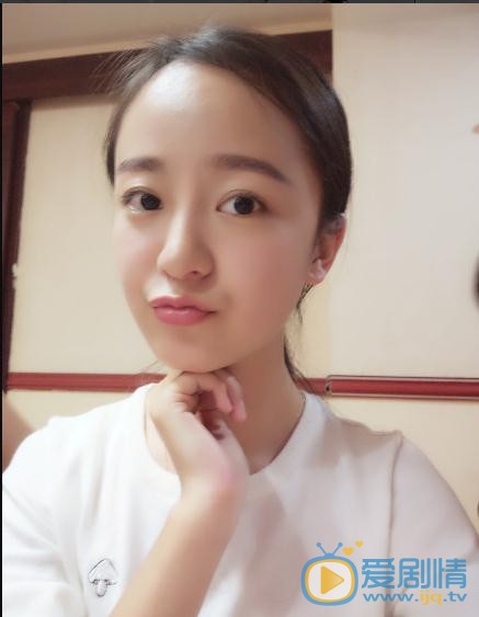 王歆霆俏丽写真 王歆霆高清写真_王歆霆高清剧照