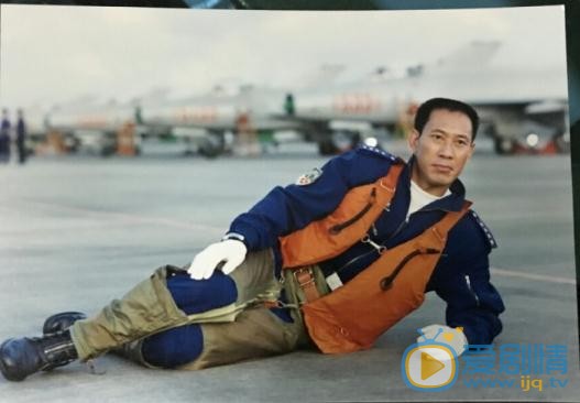 吴京安片场照写真 吴京安高清写真_吴京安高清剧照