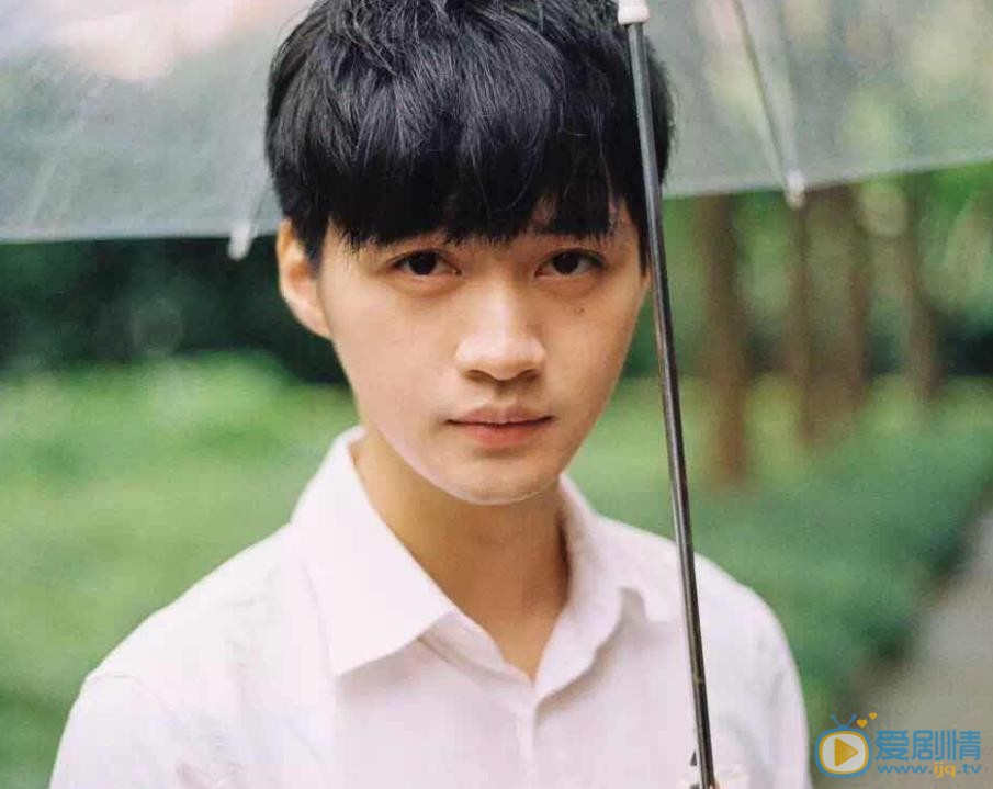 封佳奇帅气写真 封佳奇高清写真_封佳奇高清剧照
