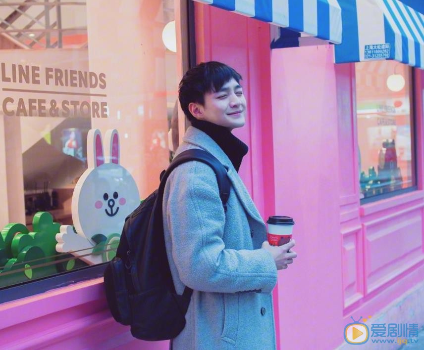 封佳奇唯美街拍 封佳奇高清写真_封佳奇高清剧照