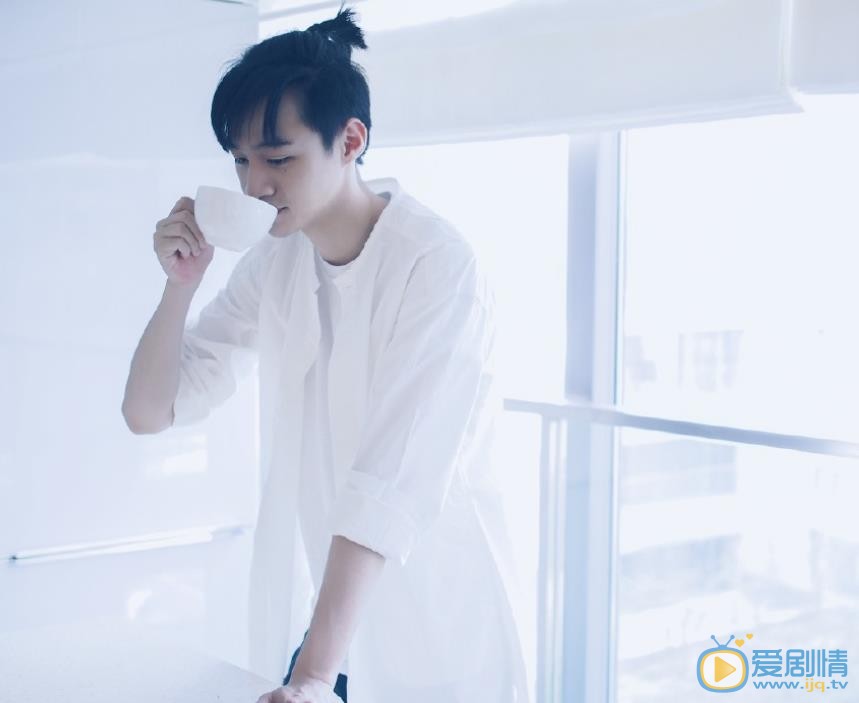 封佳奇帅气写真 封佳奇高清写真_封佳奇高清剧照