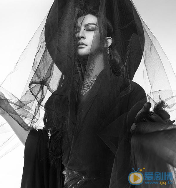 李孟羲黑色写真 李孟羲高清写真_李孟羲高清剧照