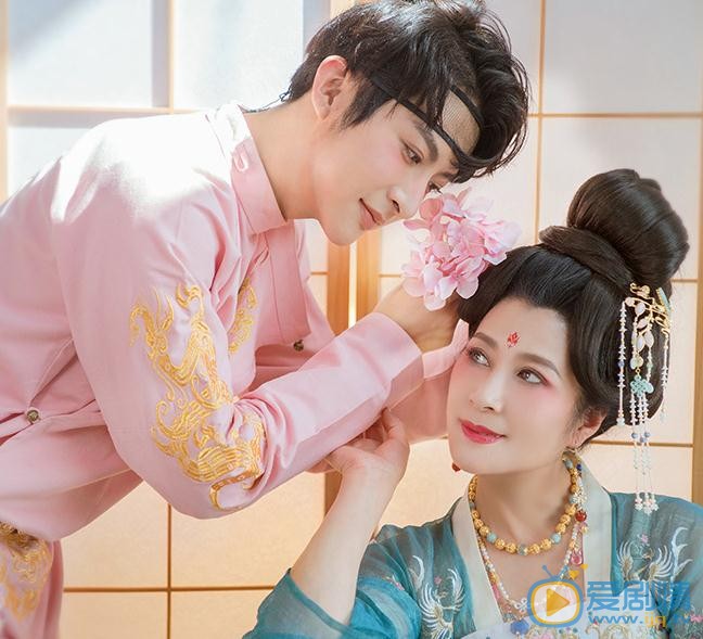 李孟羲母子写真 李孟羲高清写真_李孟羲高清剧照