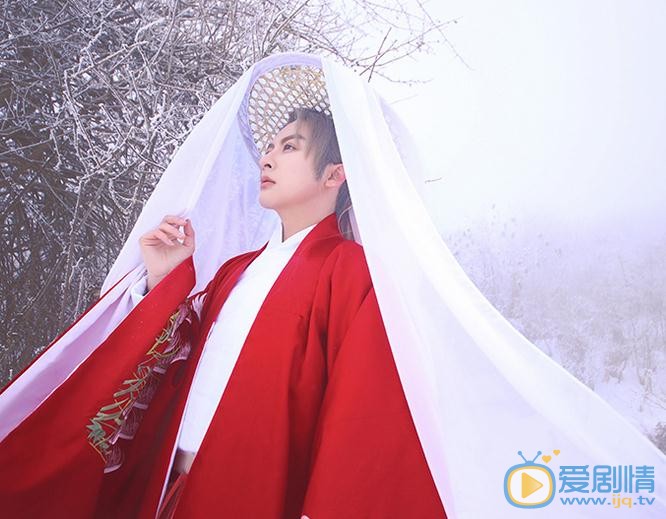 李孟羲红色写真 李孟羲高清写真_李孟羲高清剧照