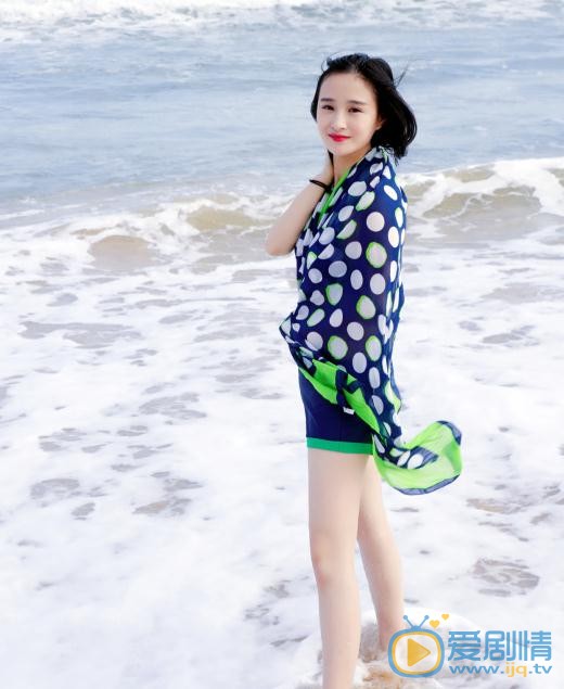 周笑琴海边照 周笑琴高清写真_周笑琴高清剧照