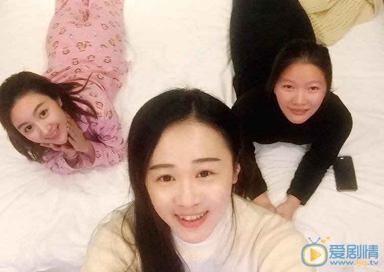 杜安琪与人合照 杜安琪高清写真_杜安琪高清剧照