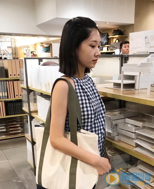 刘诗童生活照 刘诗童高清写真_刘诗童高清剧照