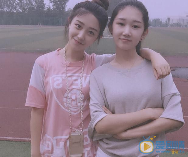 刘诗童与人合照 刘诗童高清写真_刘诗童高清剧照