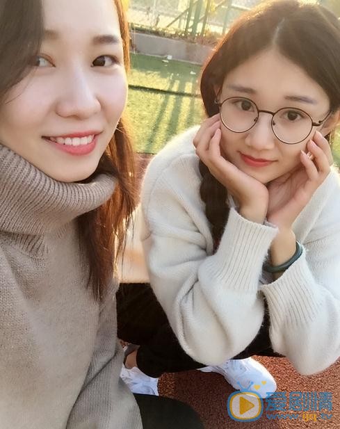 刘诗童与人合照 刘诗童高清写真_刘诗童高清剧照