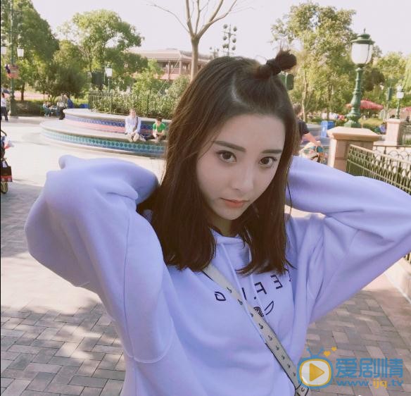 刘芷微街拍写真 刘芷微高清写真_刘芷微高清剧照