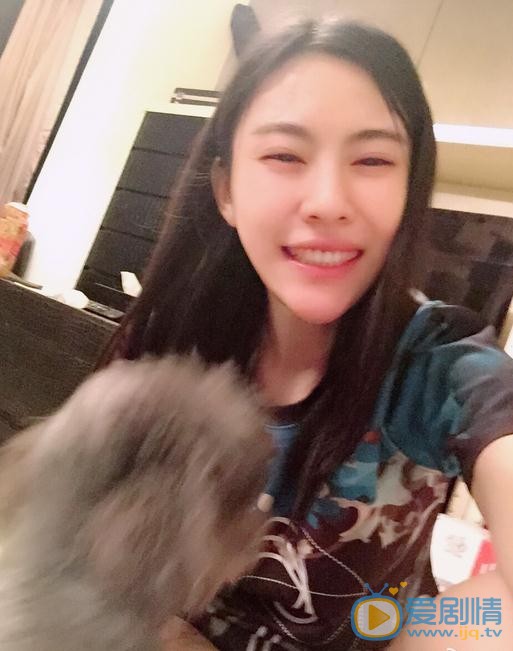 翟天卉生活照 翟天卉高清写真_翟天卉高清剧照