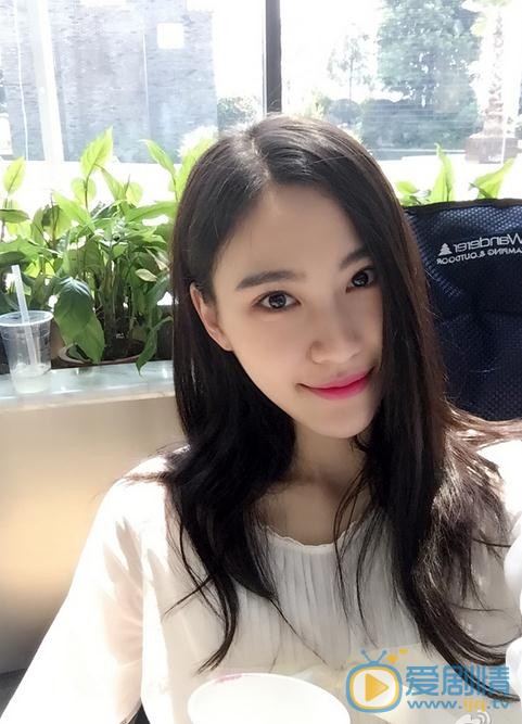 翟天卉生活照 翟天卉高清写真_翟天卉高清剧照