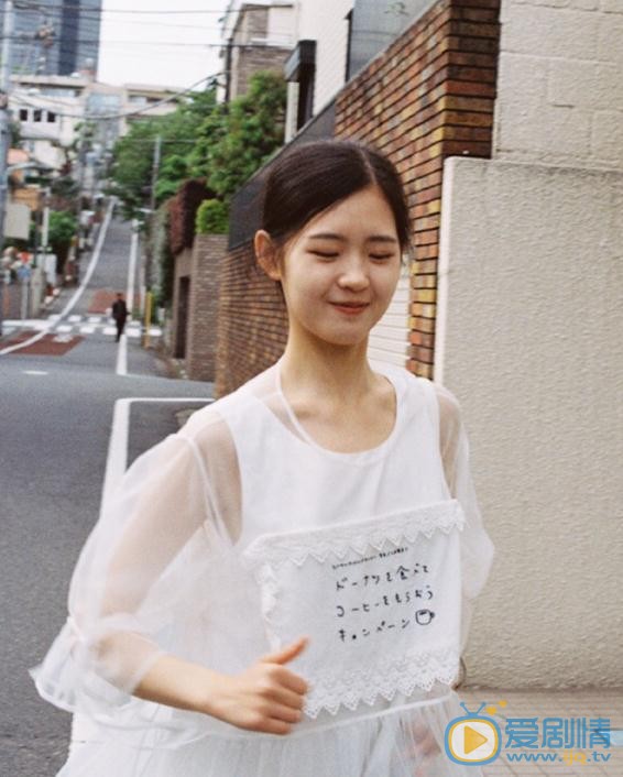 应亦涵街拍写真 应亦涵高清写真_应亦涵高清剧照