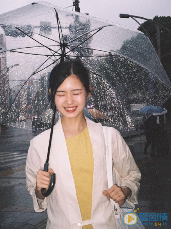 应亦涵街拍写真 应亦涵高清写真_应亦涵高清剧照