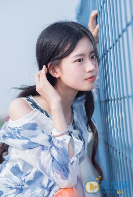 应亦涵街拍写真 应亦涵高清写真_应亦涵高清剧照