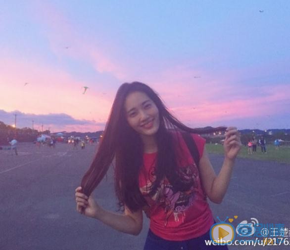 王棠云街拍写真 王棠云高清写真_王棠云高清剧照