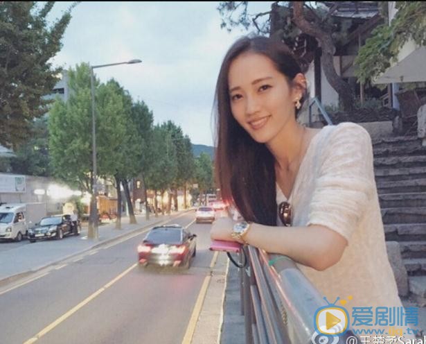 王棠云街拍写真 王棠云高清写真_王棠云高清剧照