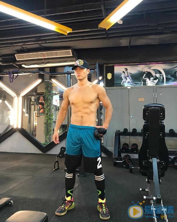 史元庭健身运动照 史元庭高清写真_史元庭高清剧照