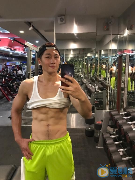 史元庭健身运动照 史元庭高清写真_史元庭高清剧照