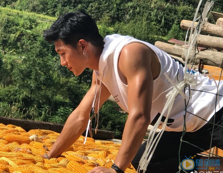 史元庭生活照 史元庭高清写真_史元庭高清剧照