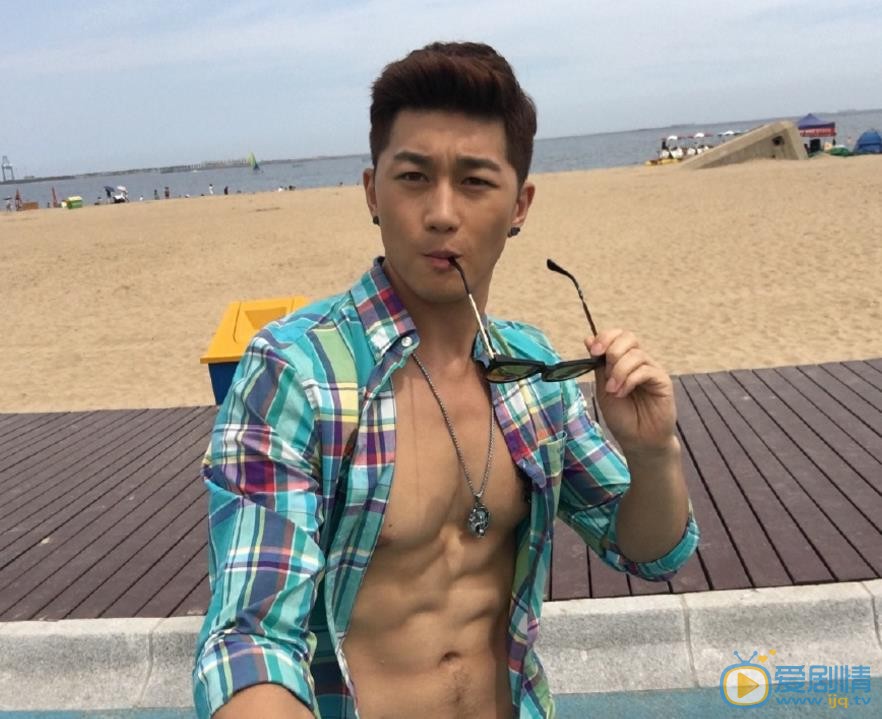 史元庭半裸肌肉大片 史元庭高清写真_史元庭高清剧照