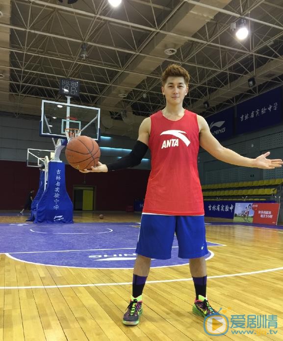 史元庭健身运动照 史元庭高清写真_史元庭高清剧照