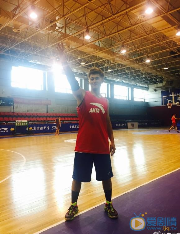 史元庭健身运动照 史元庭高清写真_史元庭高清剧照