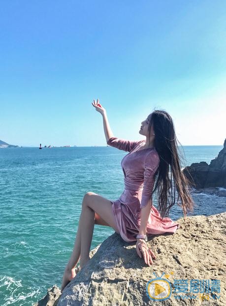 吴晴海边照 吴晴高清写真_吴晴高清剧照