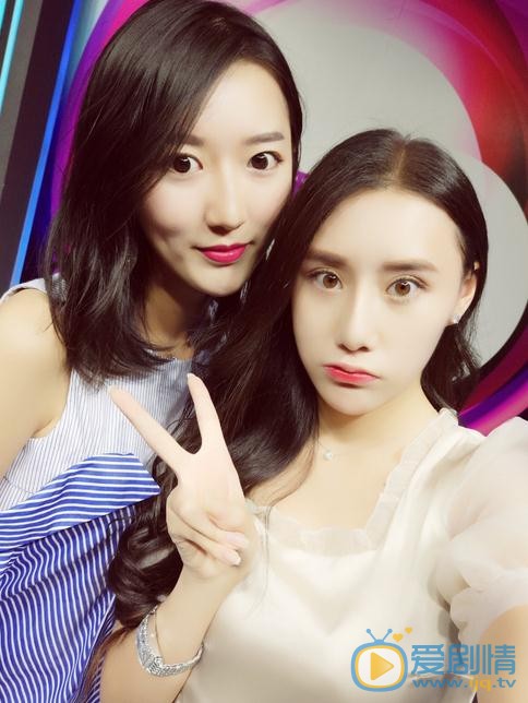 吴晴与人合照 吴晴高清写真_吴晴高清剧照