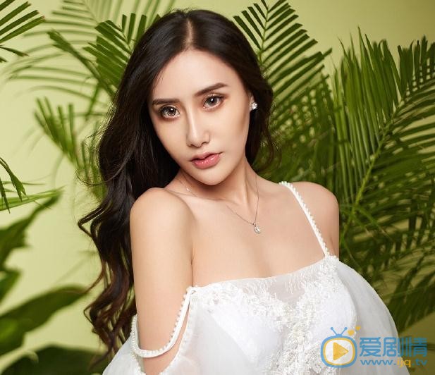 吴晴粉色系写真 吴晴高清写真_吴晴高清剧照