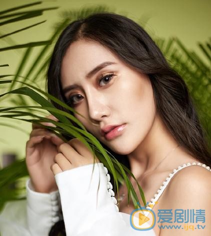 吴晴粉色系写真 吴晴高清写真_吴晴高清剧照