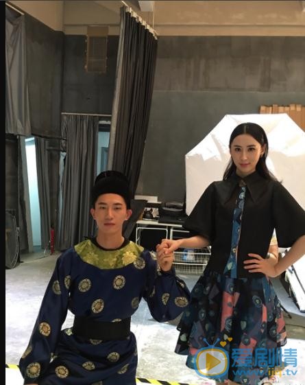 李炳宜片场照写真 李炳宜高清写真_李炳宜高清剧照