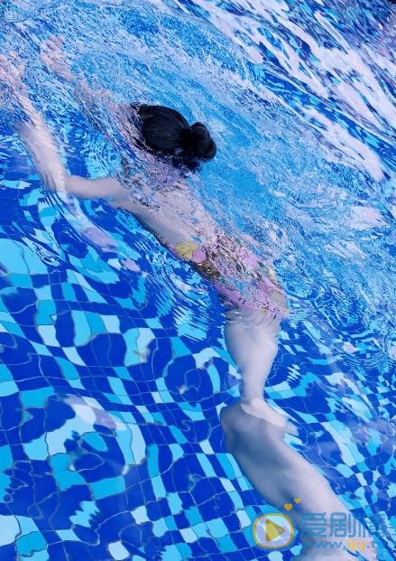 窦若兮海边照 窦若兮高清写真_窦若兮高清剧照