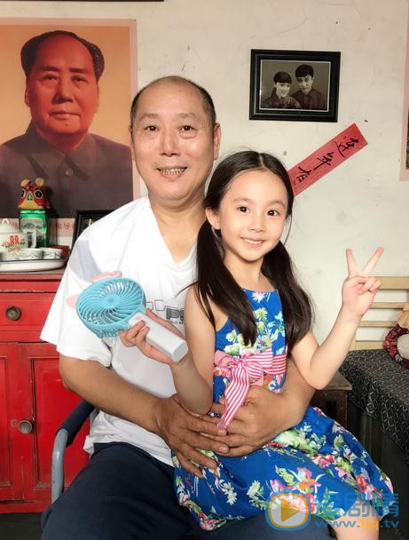 窦若兮与人合照 窦若兮高清写真_窦若兮高清剧照