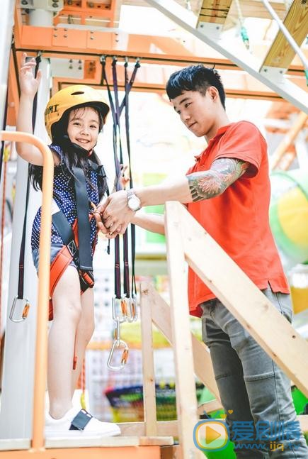 窦若兮拓展训练照 窦若兮高清写真_窦若兮高清剧照