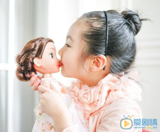 窦若兮粉色系写真 窦若兮高清写真_窦若兮高清剧照