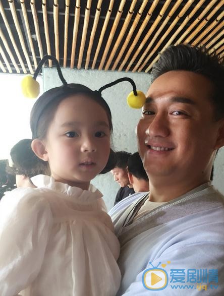 窦若兮与人合照 窦若兮高清写真_窦若兮高清剧照