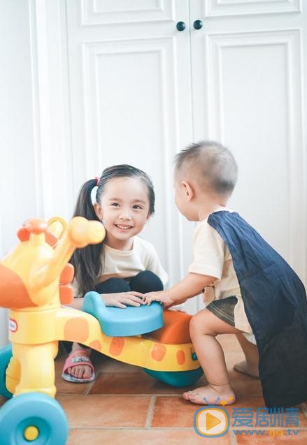 窦若兮姐弟写真 窦若兮高清写真_窦若兮高清剧照