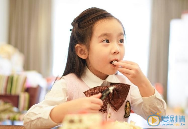 窦若兮制服写真 窦若兮高清写真_窦若兮高清剧照