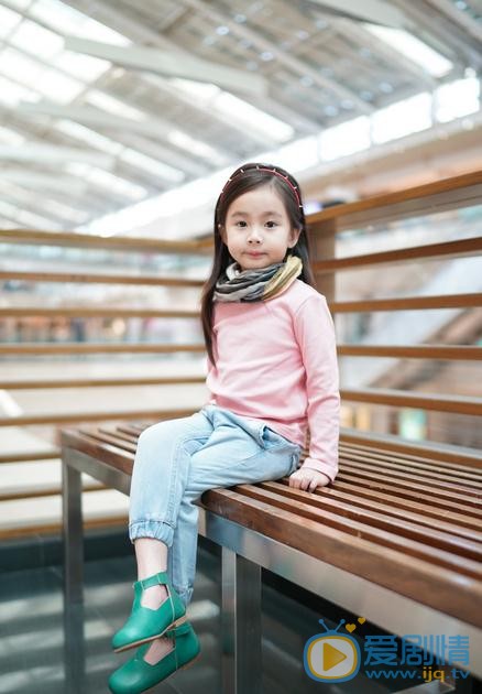 窦若兮粉色系写真 窦若兮高清写真_窦若兮高清剧照