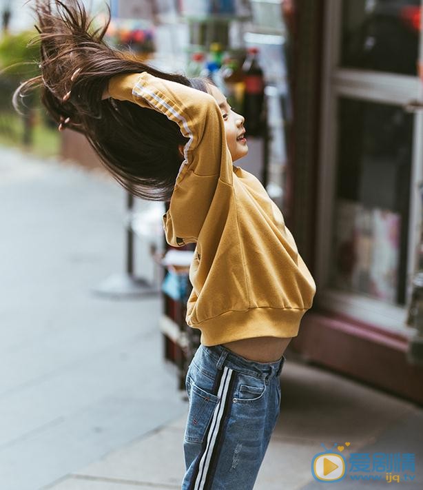 窦若兮街拍写真 窦若兮高清写真_窦若兮高清剧照