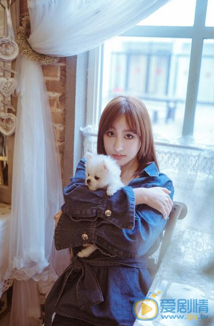 刘羽琦宠物写真 刘羽琦高清写真_刘羽琦高清剧照
