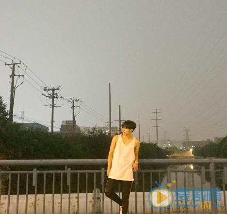 罗正生活照 罗正高清写真_罗正高清剧照